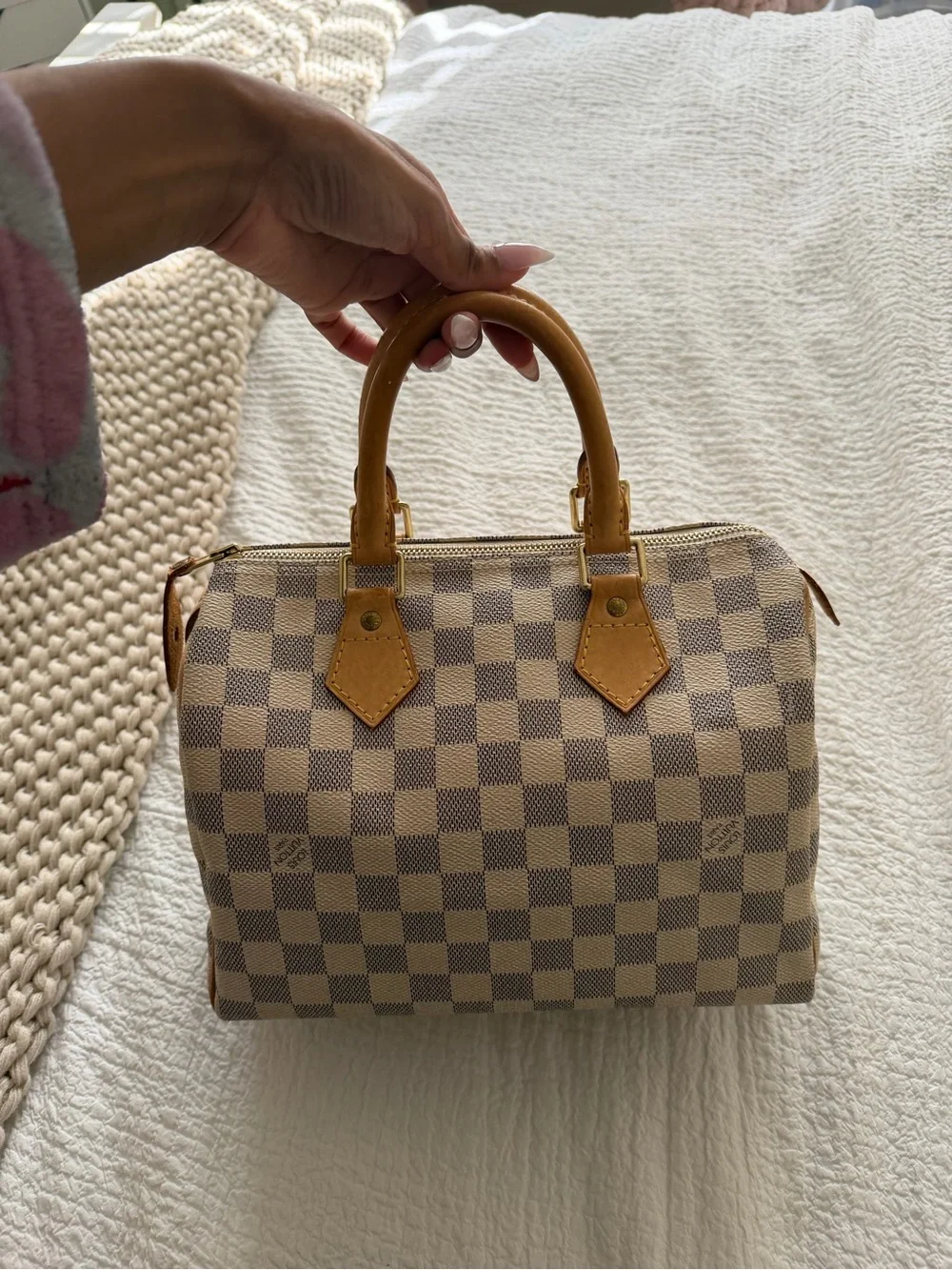 Louis Vuitton stylish checkered